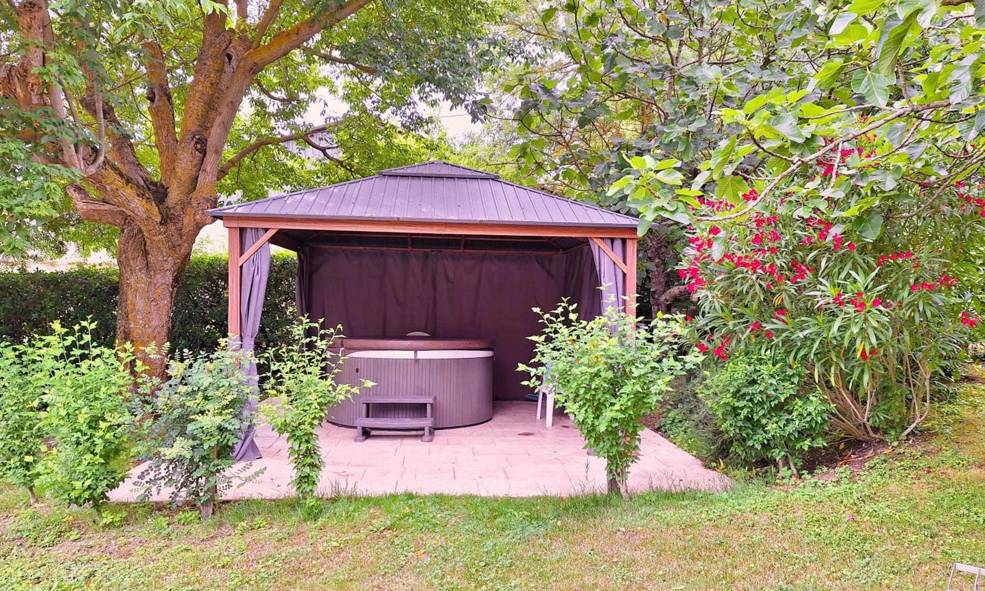 La Maison Du Soleil Saint-Gauderic Luaran gambar